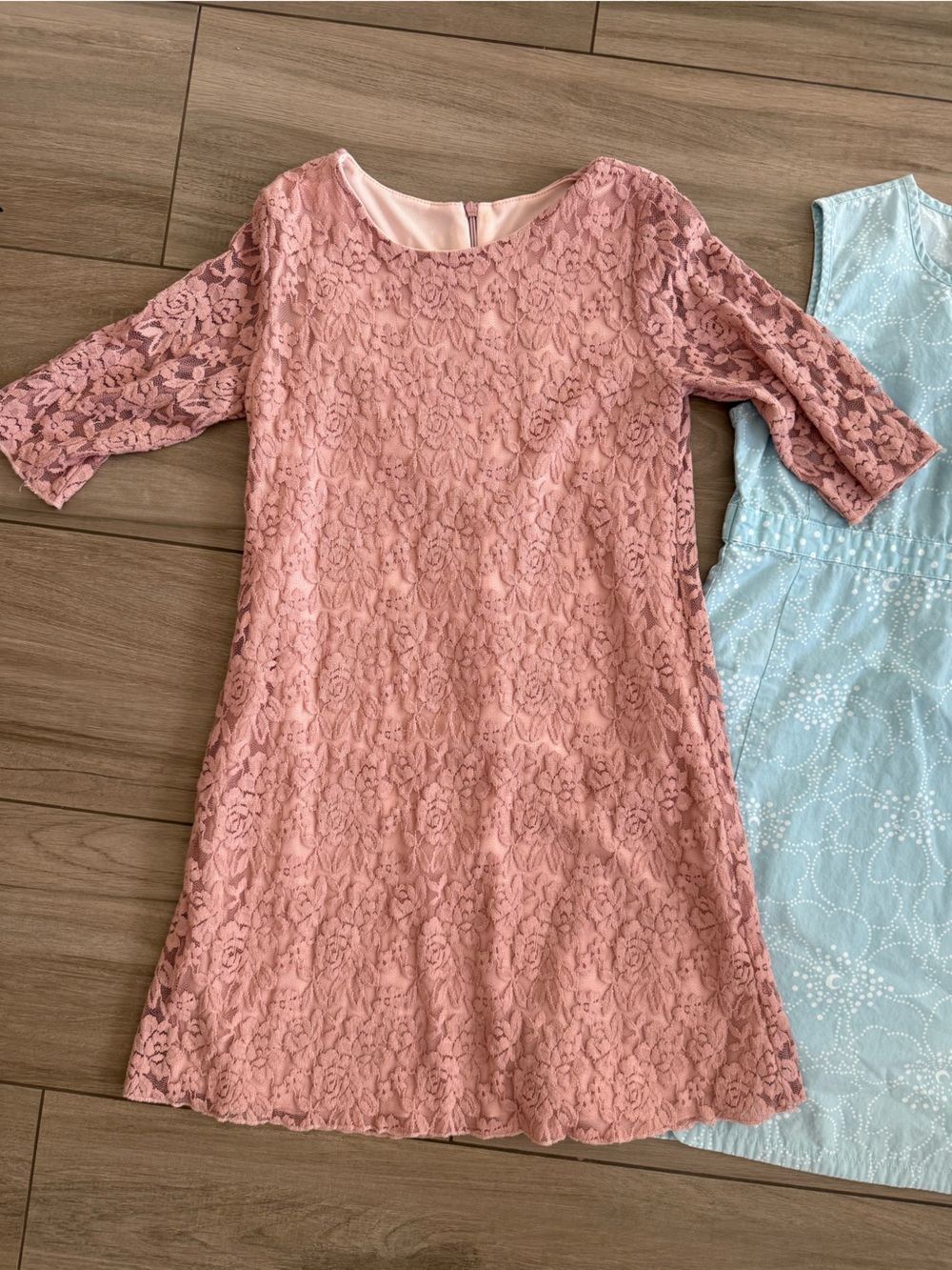Girl’s dress pattern - Black Pattern, Light Blue, Dusty Pink Lace size med 8/9 - Picture 2 of 8